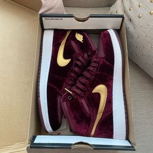 Jordan 1 Retro Heiress Night Maroon